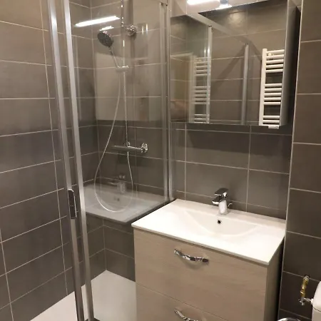 Appartement Lumineux 4 Pers, Accès Direct Pistes, Balcon Sud-est - Fr-1-502-426 *